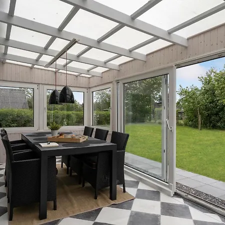 Holiday home Stunning In With Wifi