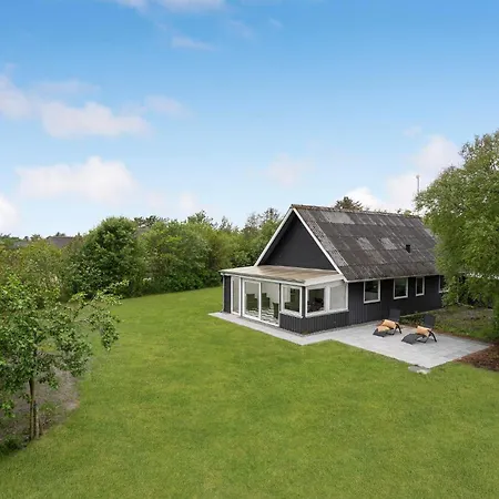 Holiday home Stunning In With Wifi Vemb